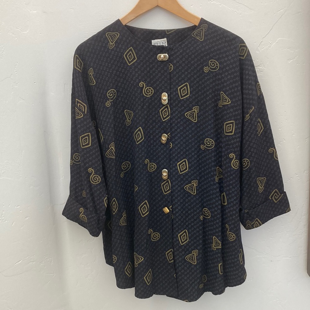 Vintage black & gold, very fun shirt